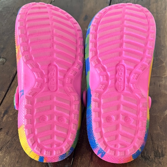 CROCS Vibrant Multicolor Clogs womens 7 men’s 5 - Picture 4 of 9